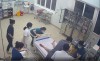 Video 'kéo' lại sự sống cho người đàn ông ngưng tim khi vừa một mình tới khoa cấp cứu