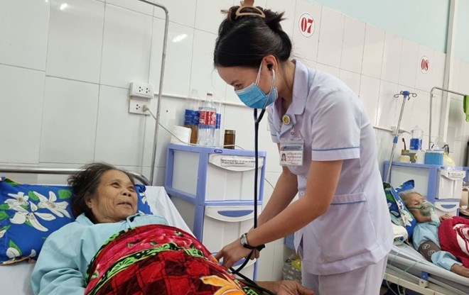 Bệnh nhân Hồ Thị Êng sức khỏe ổn định sau khi được cho máu và can thiệp kịp thời. Ảnh: Hưng Thơ.